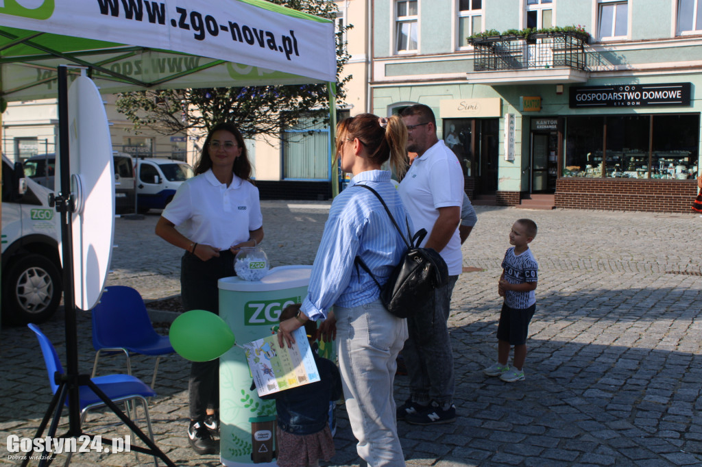 Ekoevent i tańce na gostyńskim rynku