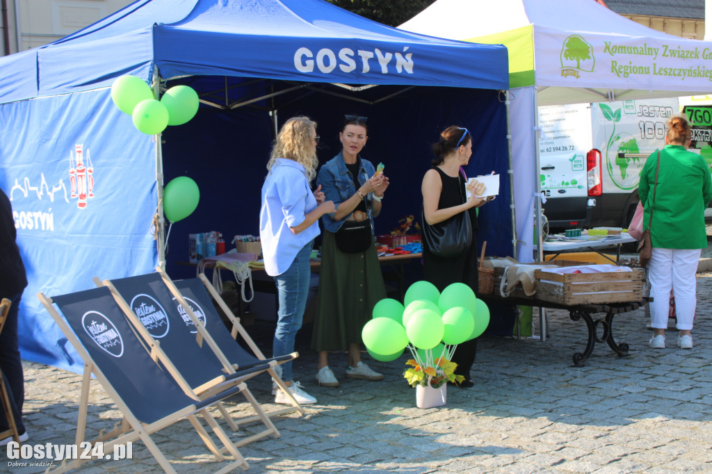 Ekoevent i tańce na gostyńskim rynku