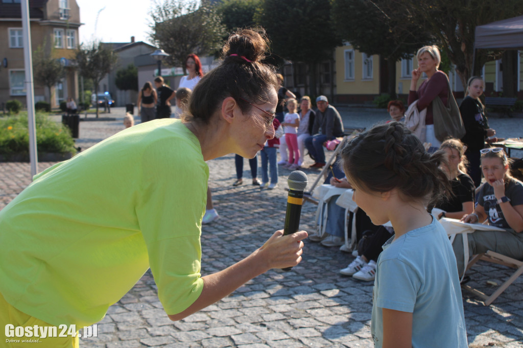 Ekoevent i tańce na gostyńskim rynku