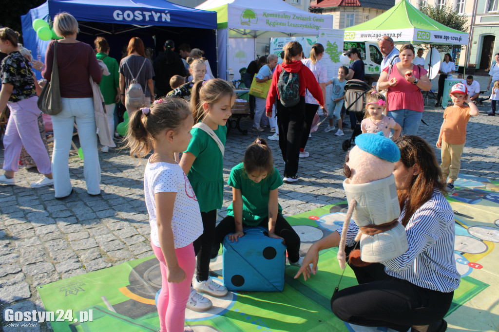 Ekoevent i tańce na gostyńskim rynku