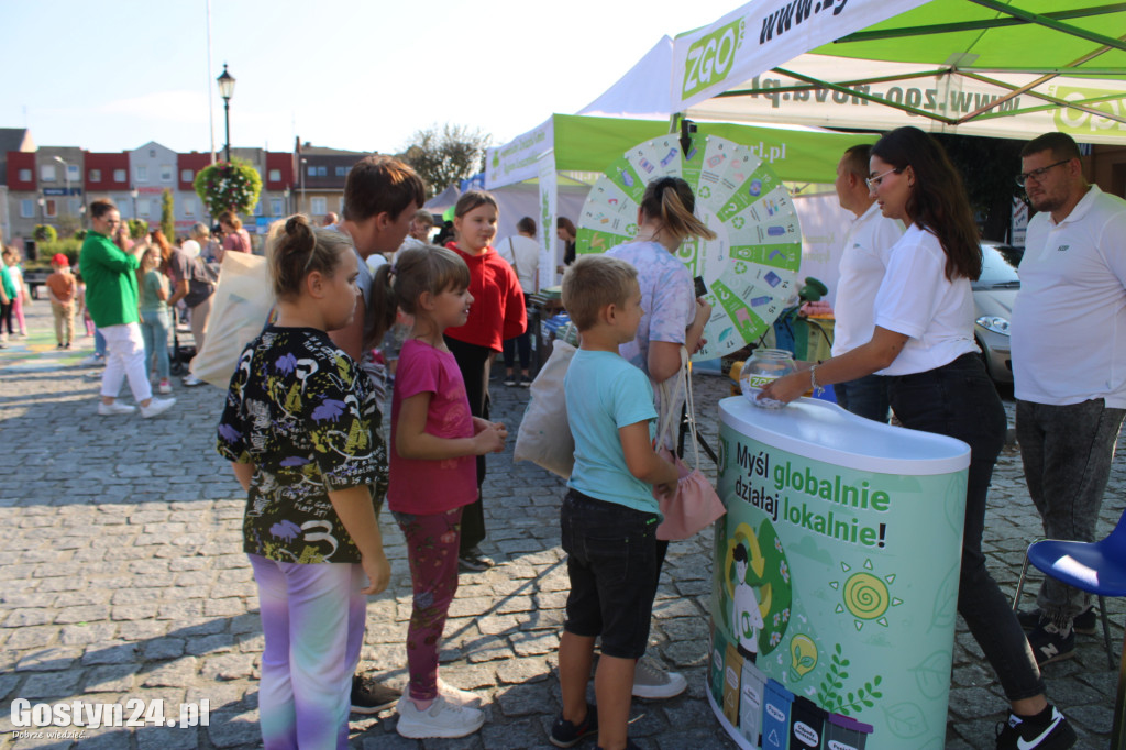 Ekoevent i tańce na gostyńskim rynku