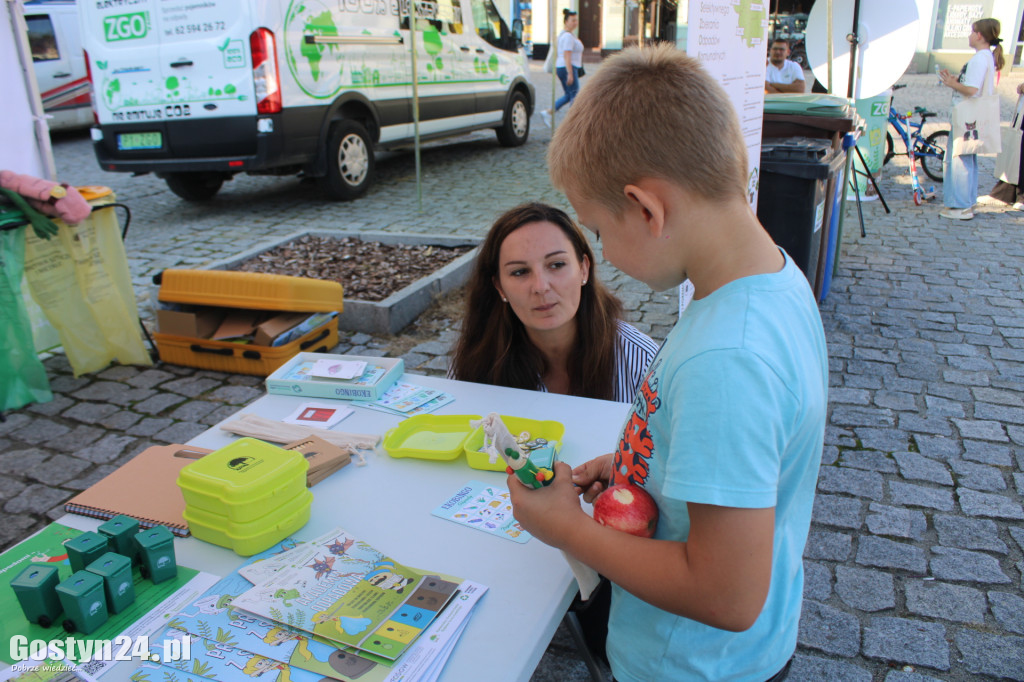 Ekoevent i tańce na gostyńskim rynku