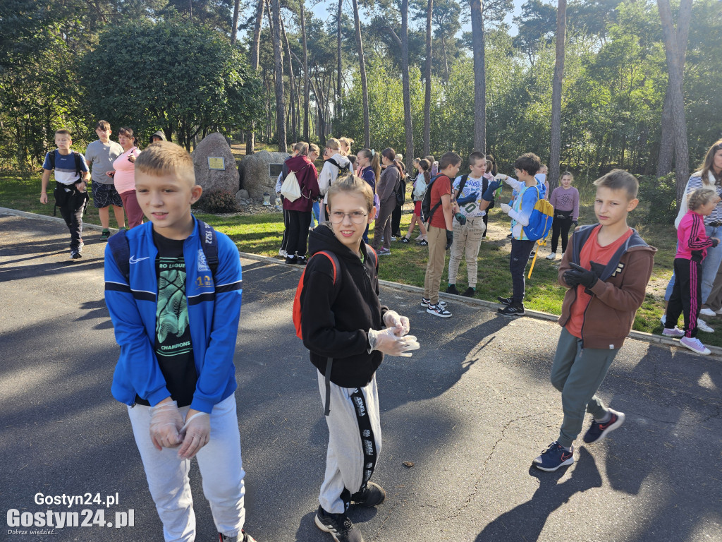 Akcja sprzątanie świata w Piaskach