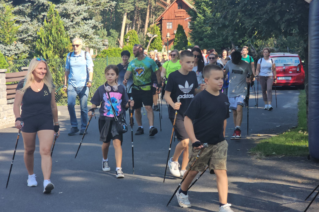 Marsz po Zdrowie z Nordic Walking w Piaskach
