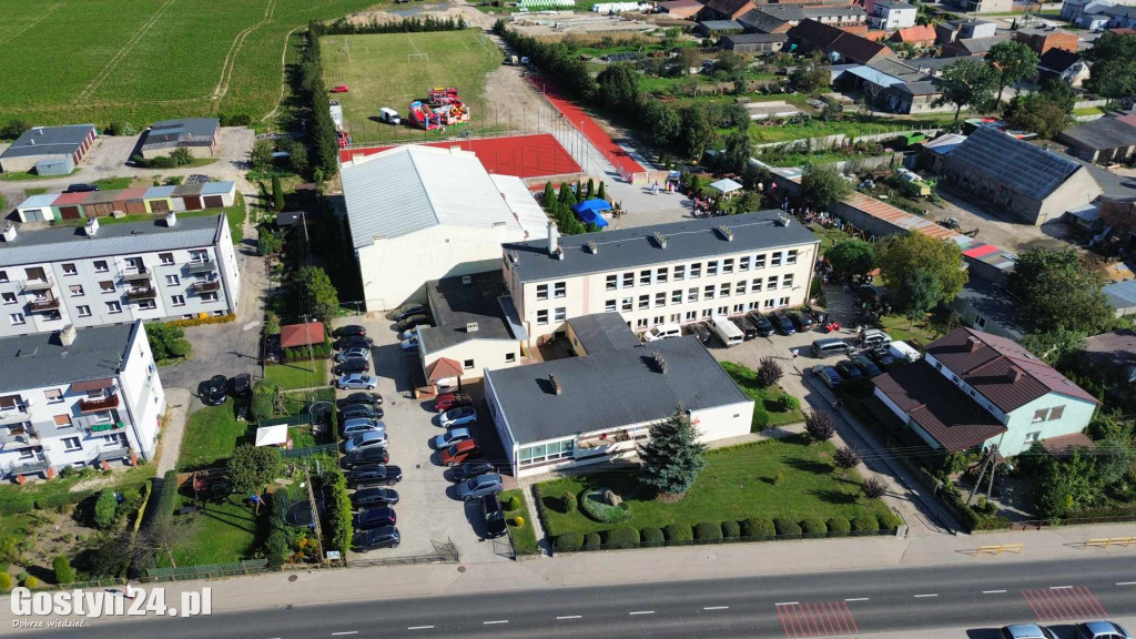 Festyn rodzinny w szkole podstawowej w Bodzewie