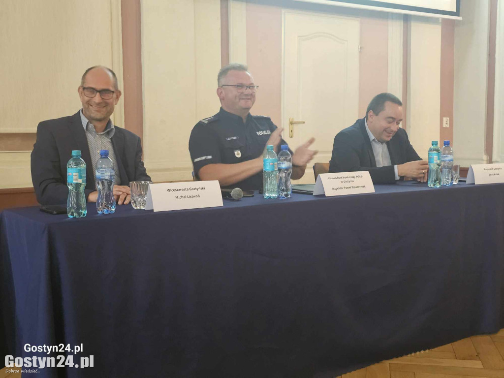 Debata społeczna w gostyńskim liceum