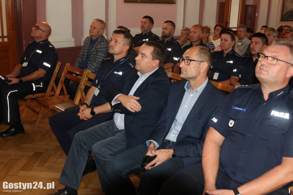 Debata społeczna w gostyńskim liceum