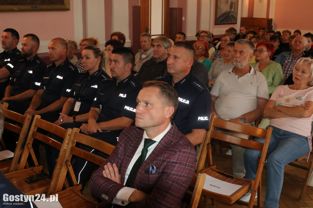 Debata społeczna w gostyńskim liceum