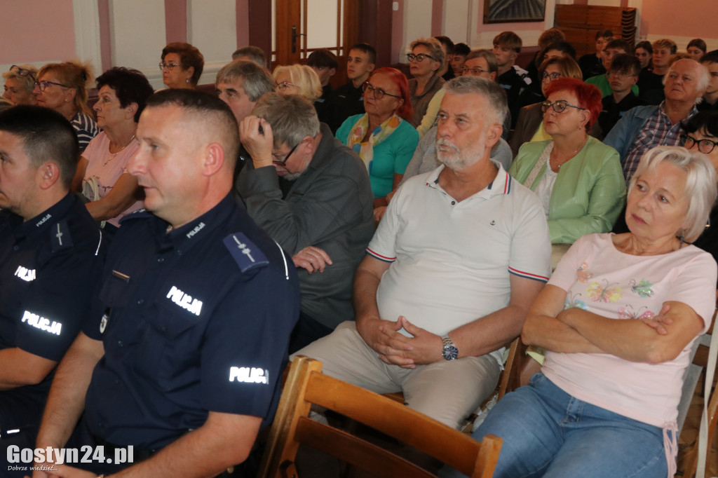 Debata społeczna w gostyńskim liceum