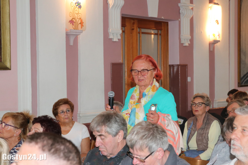 Debata społeczna w gostyńskim liceum