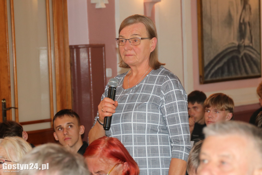 Debata społeczna w gostyńskim liceum