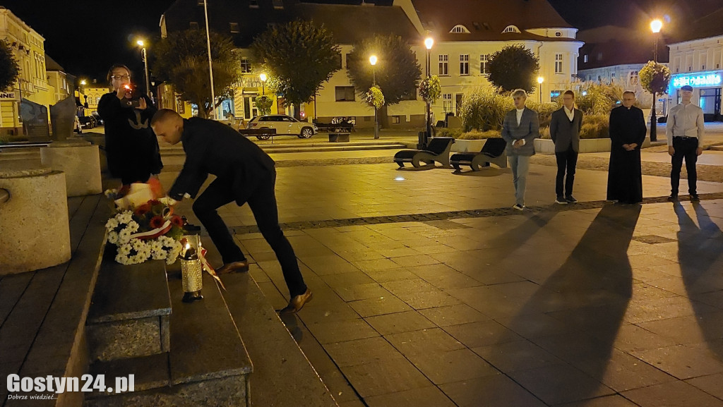 Uroczystość na gostyńskim rynku