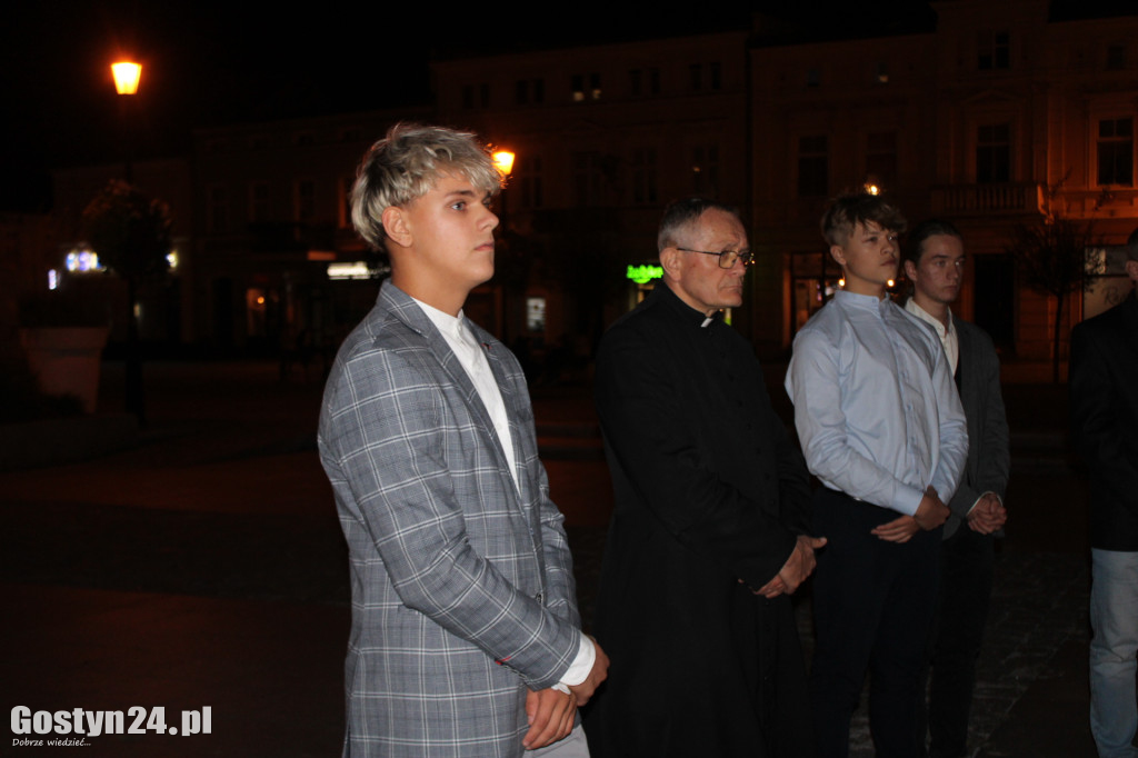 Uroczystość na gostyńskim rynku