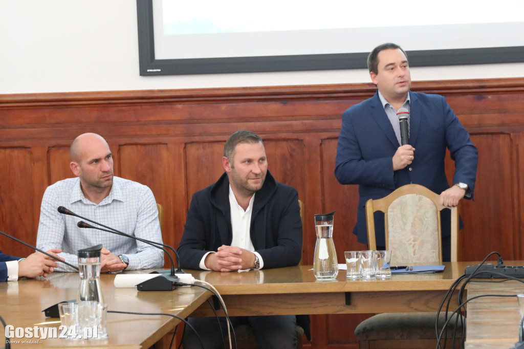 Podpisanie umowy na zieloną rewolucję w Gostyniu