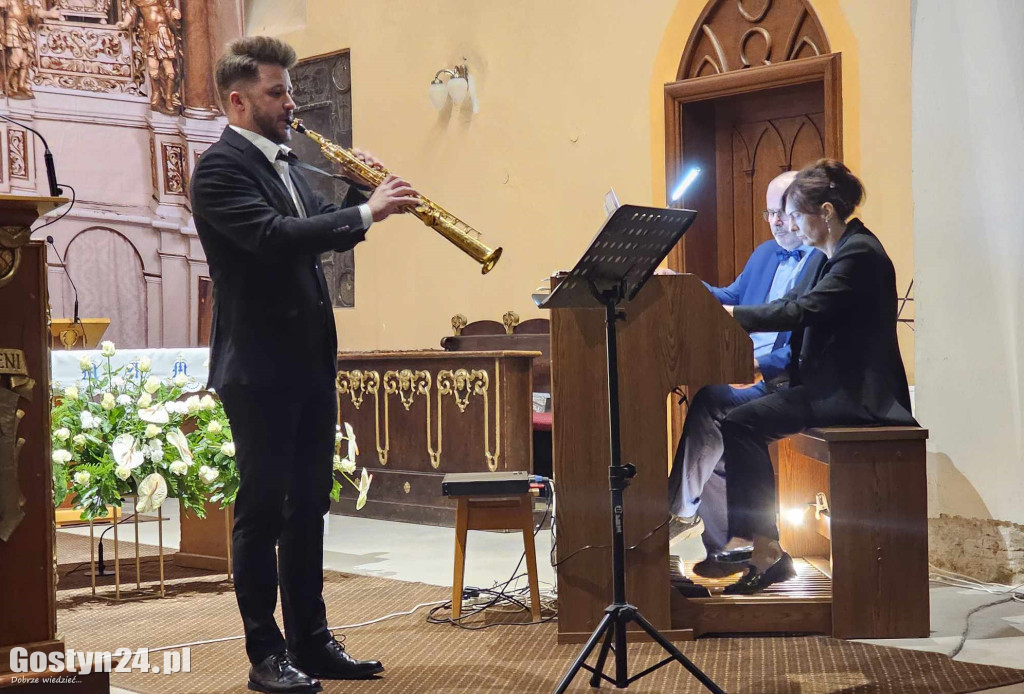 Koncert organowy w kościele w Pępowie