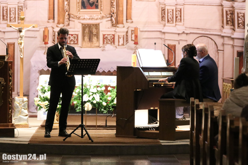 Koncert organowy w kościele w Pępowie