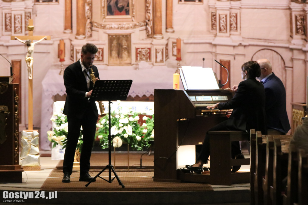 Koncert organowy w kościele w Pępowie