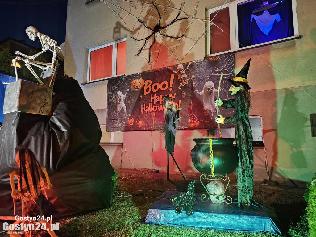 Instalacja pana Zbigniewa z okazji Halloween w Gostyniu