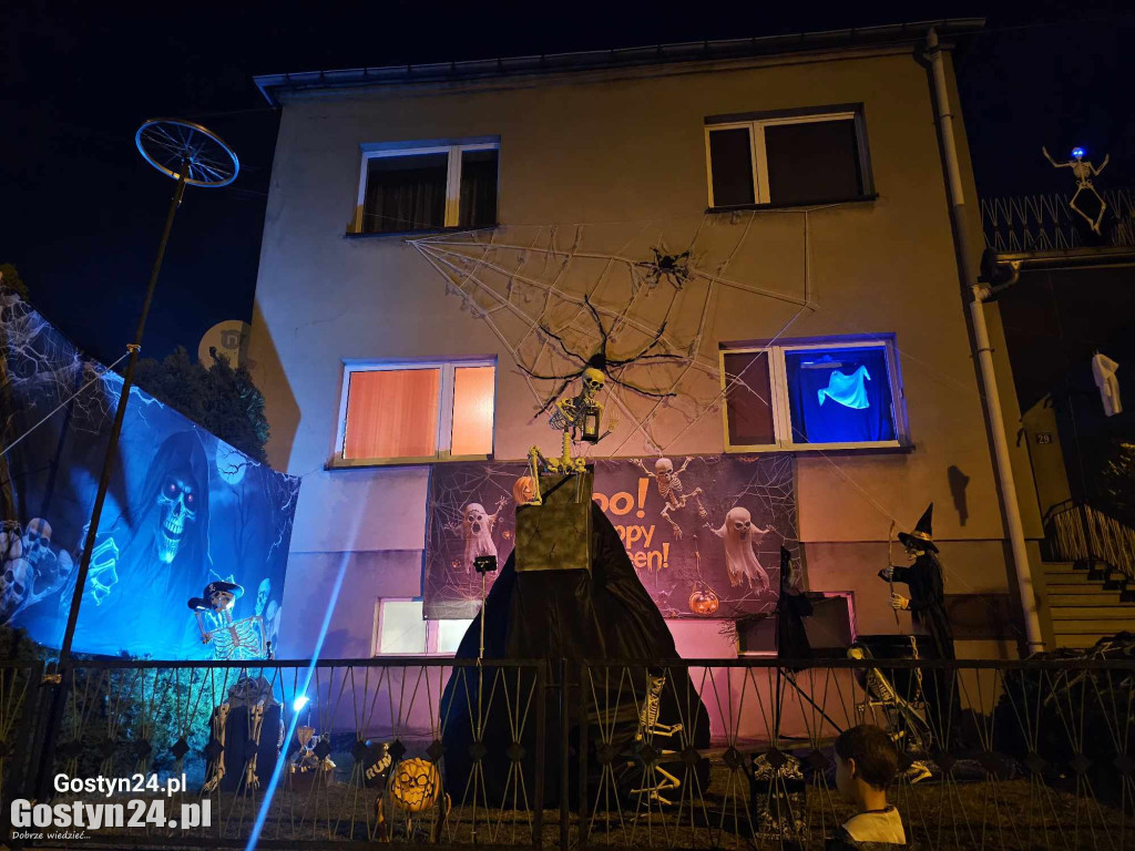 Instalacja pana Zbigniewa z okazji Halloween w Gostyniu