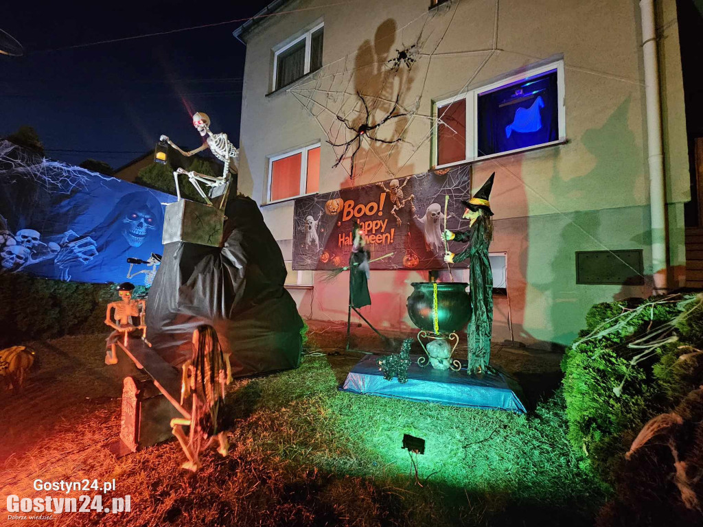 Instalacja pana Zbigniewa z okazji Halloween w Gostyniu