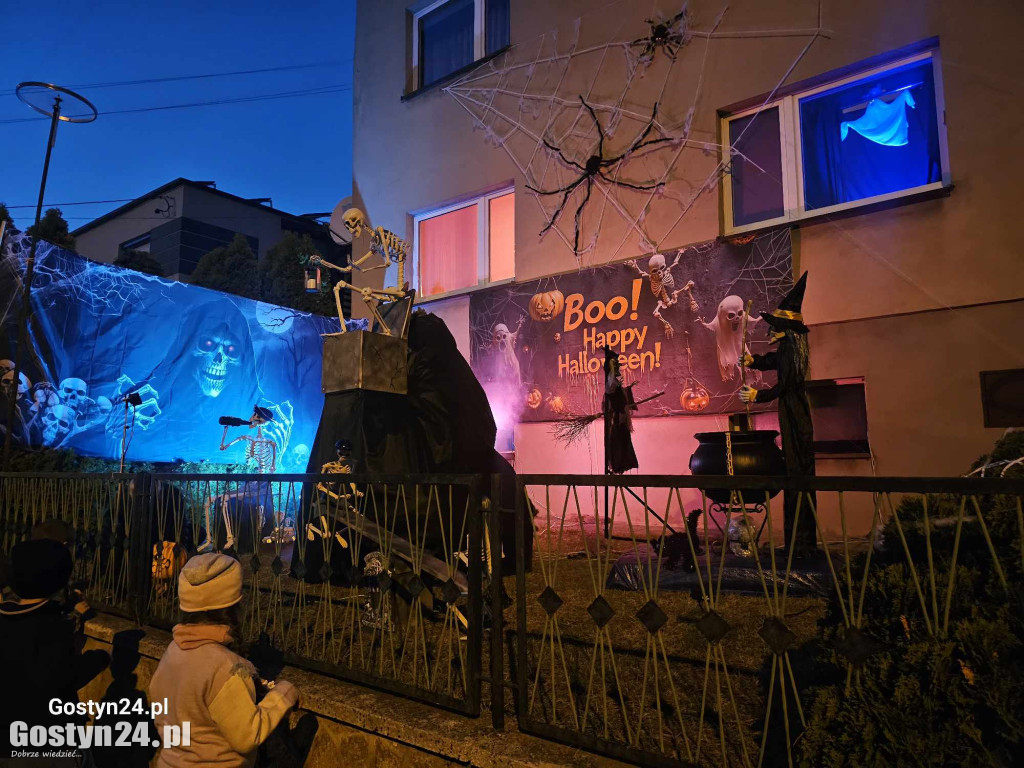 Instalacja pana Zbigniewa z okazji Halloween w Gostyniu