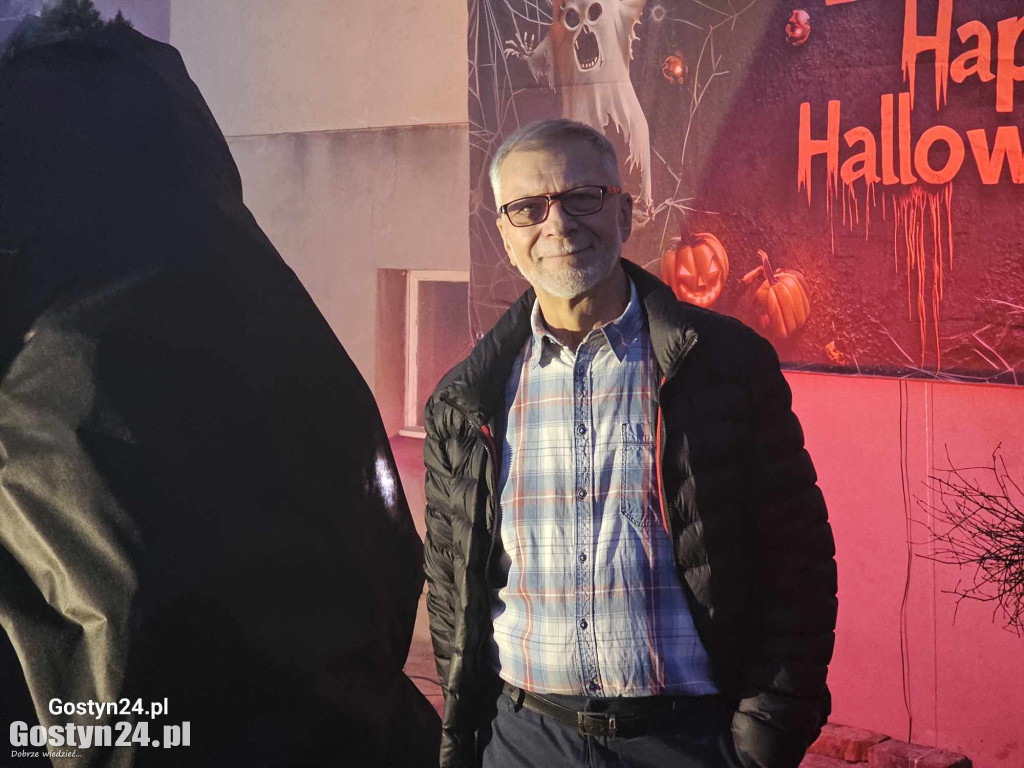 Instalacja pana Zbigniewa z okazji Halloween w Gostyniu