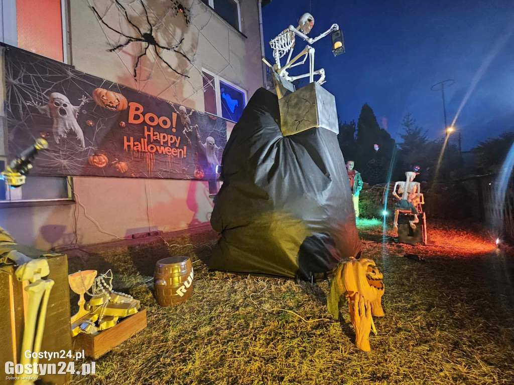 Instalacja pana Zbigniewa z okazji Halloween w Gostyniu