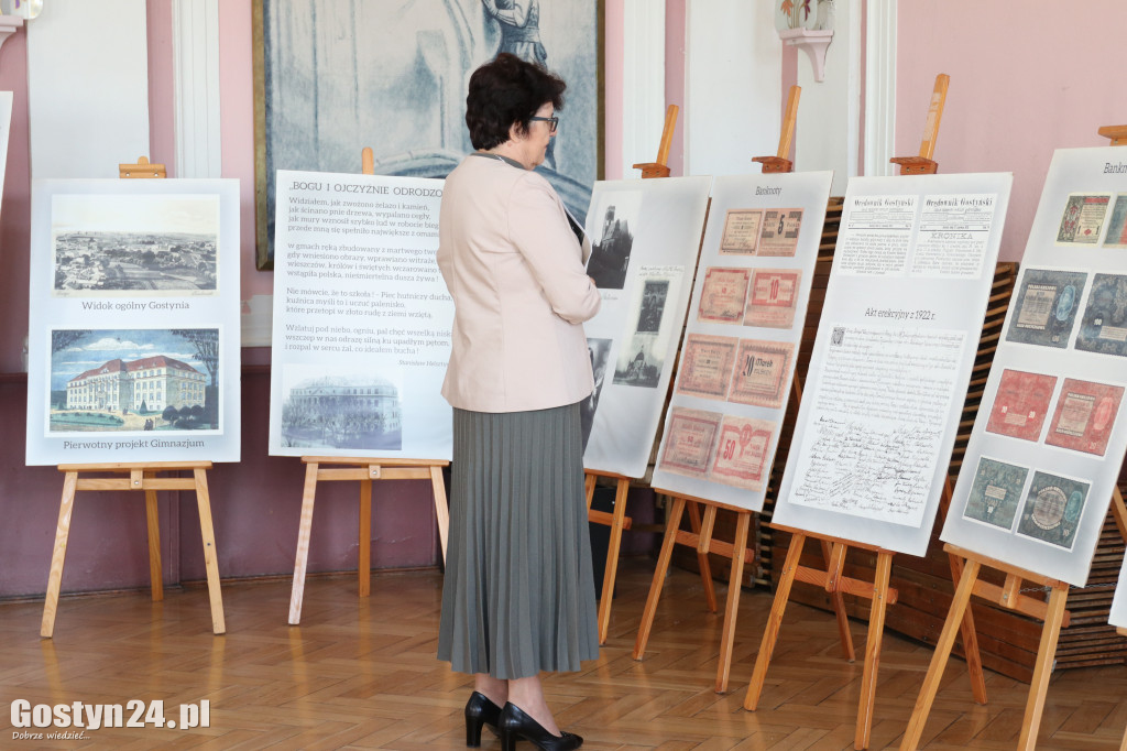 Uroczystości 100-lecia oddania budynku szkoły.