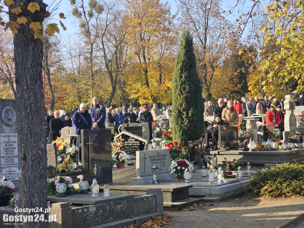 Wszystkich Świętych na gostyńskim cmentarzu