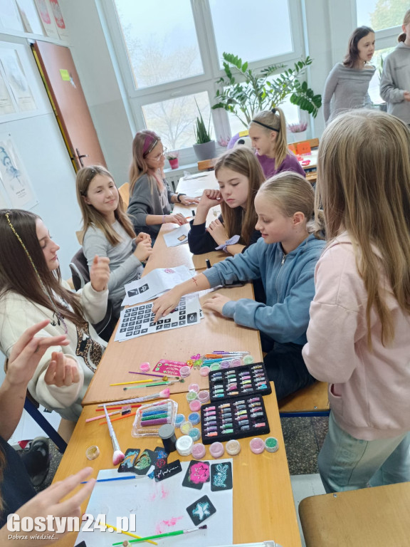 Festyn charytatywny w gostyńskiej 