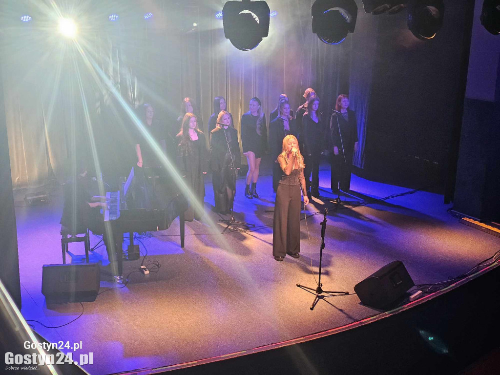 Koncert Studio Happy Singers w gostyńskim Hutniku