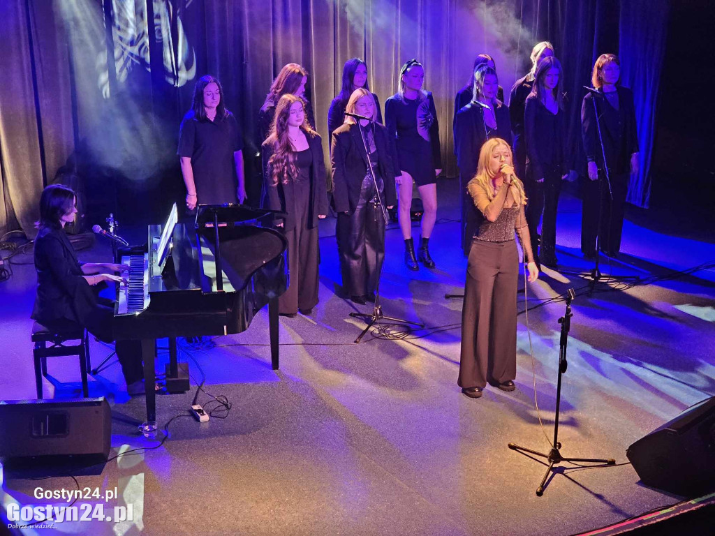 Koncert Studio Happy Singers w gostyńskim Hutniku