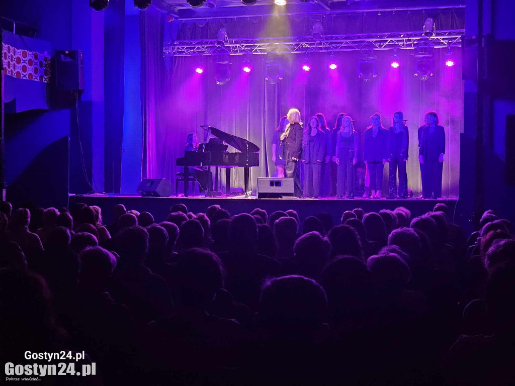 Koncert Studio Happy Singers w gostyńskim Hutniku