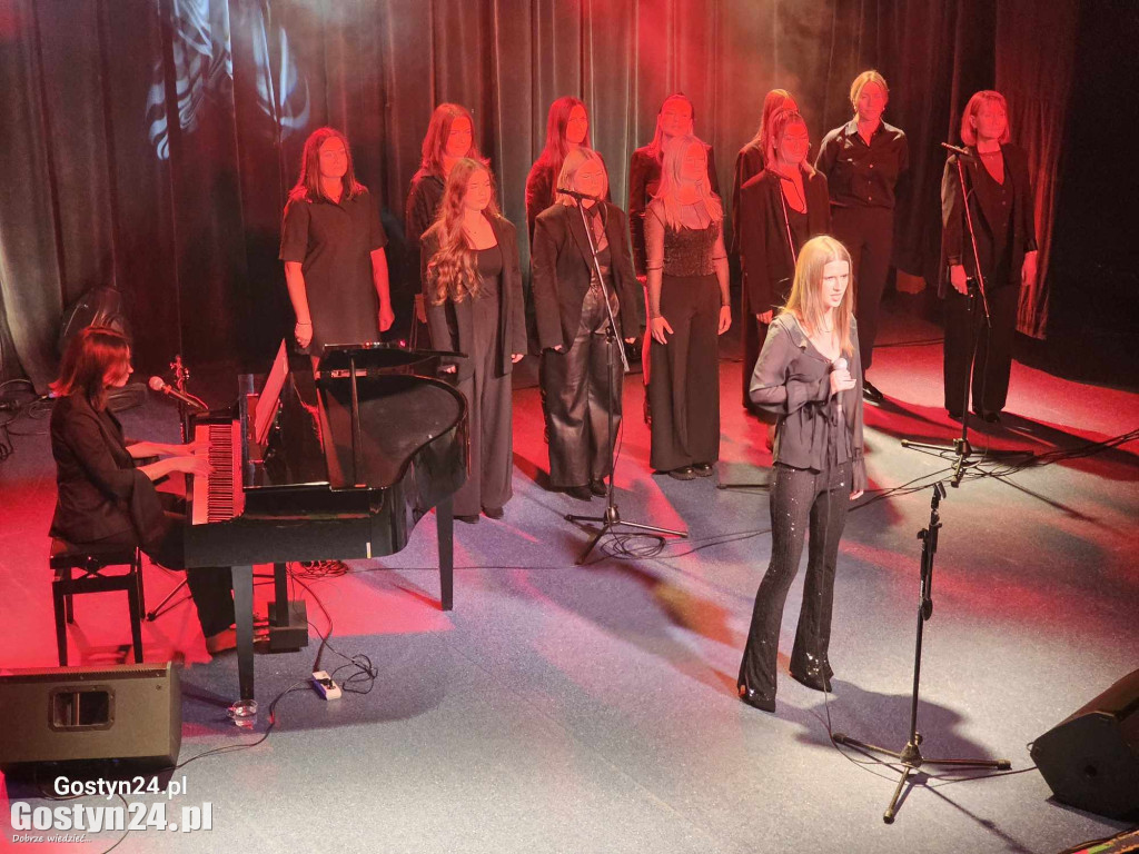 Koncert Studio Happy Singers w gostyńskim Hutniku