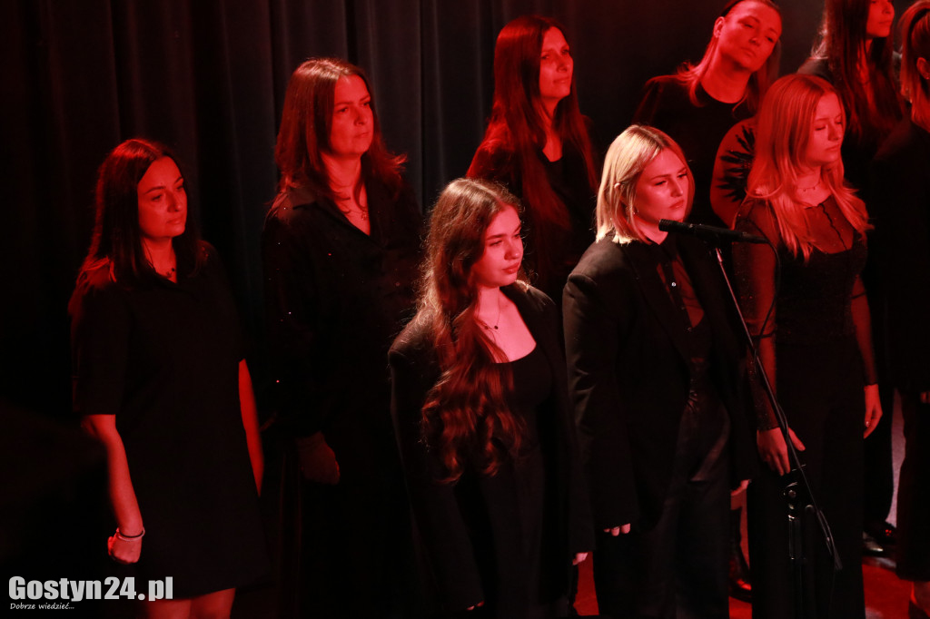 Koncert Studio Happy Singers w gostyńskim Hutniku