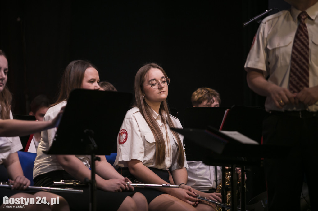 Koncert na zakończenie obchodów niepodległościowych w GOK Hutnik