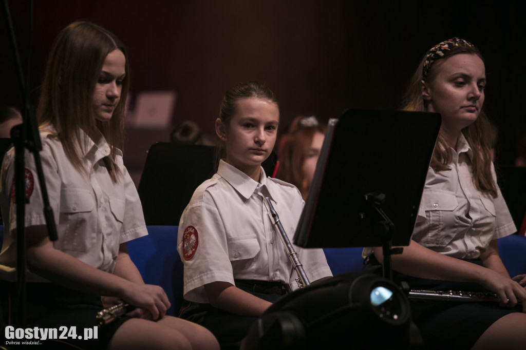 Koncert na zakończenie obchodów niepodległościowych w GOK Hutnik