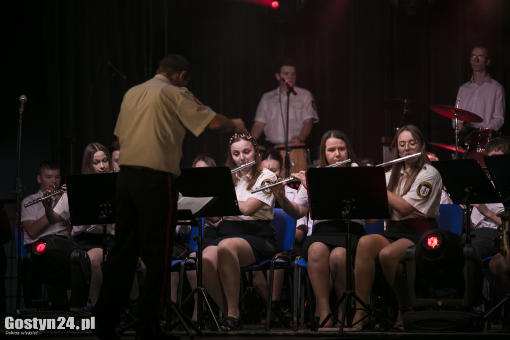 Koncert na zakończenie obchodów niepodległościowych w GOK Hutnik