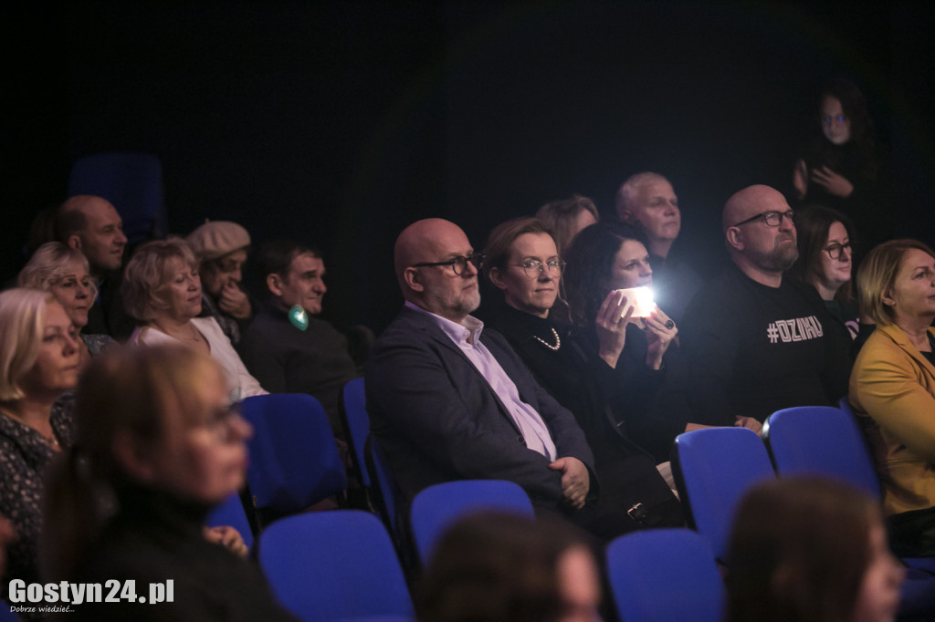 Koncert na zakończenie obchodów niepodległościowych w GOK Hutnik