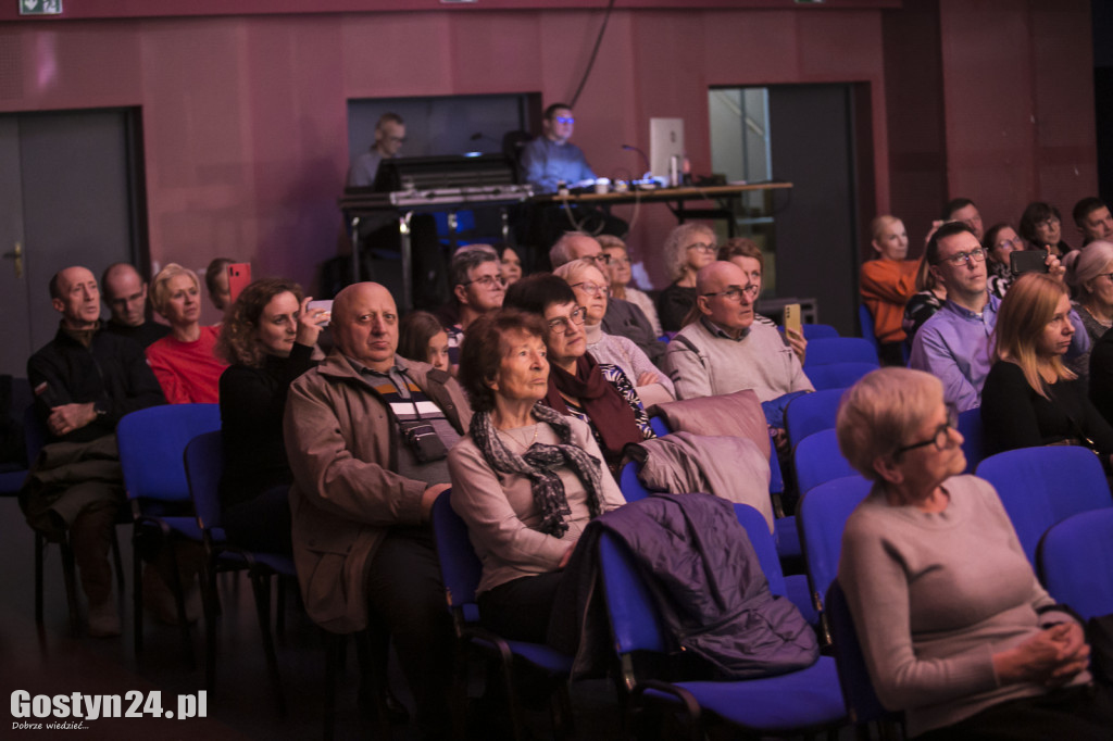 Koncert na zakończenie obchodów niepodległościowych w GOK Hutnik