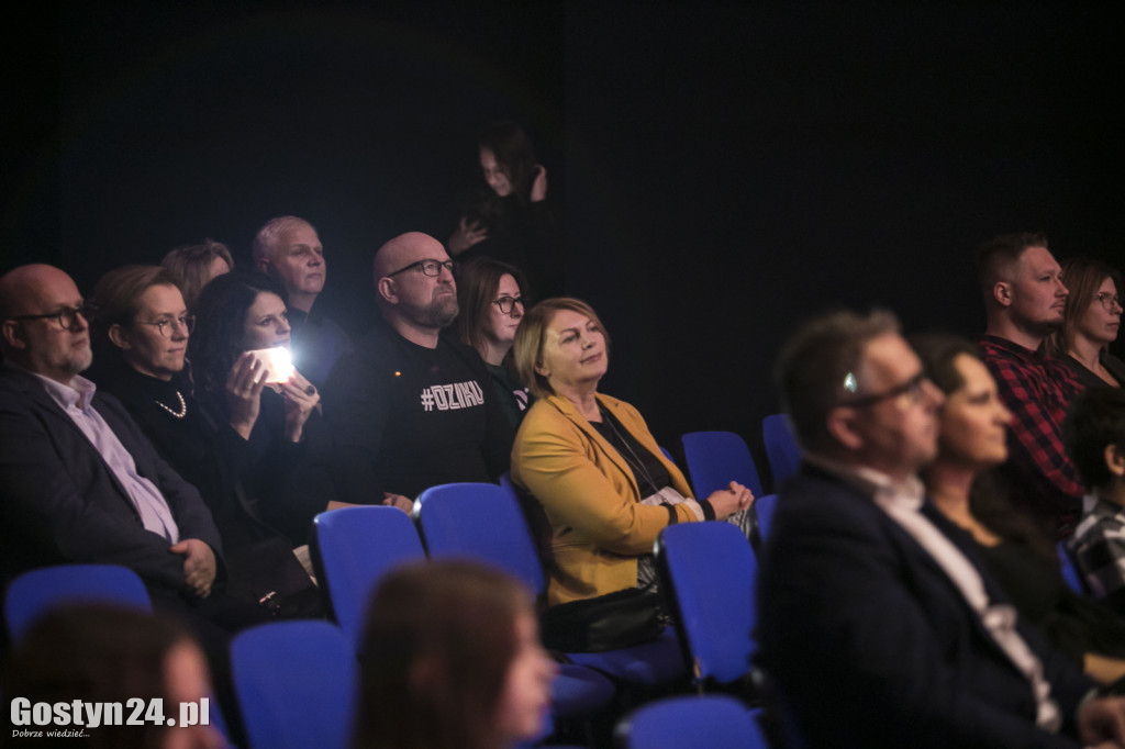 Koncert na zakończenie obchodów niepodległościowych w GOK Hutnik