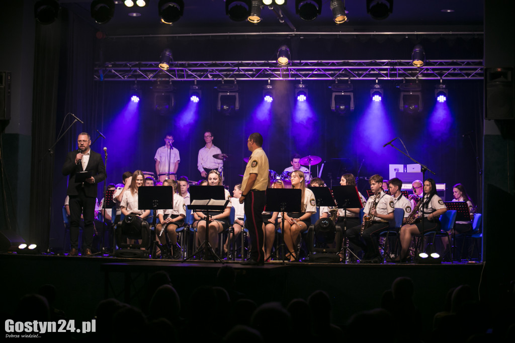 Koncert na zakończenie obchodów niepodległościowych w GOK Hutnik