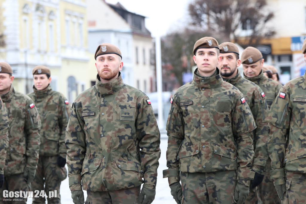 Przysięga żołnierzy WOT na gostyńskim rynku
