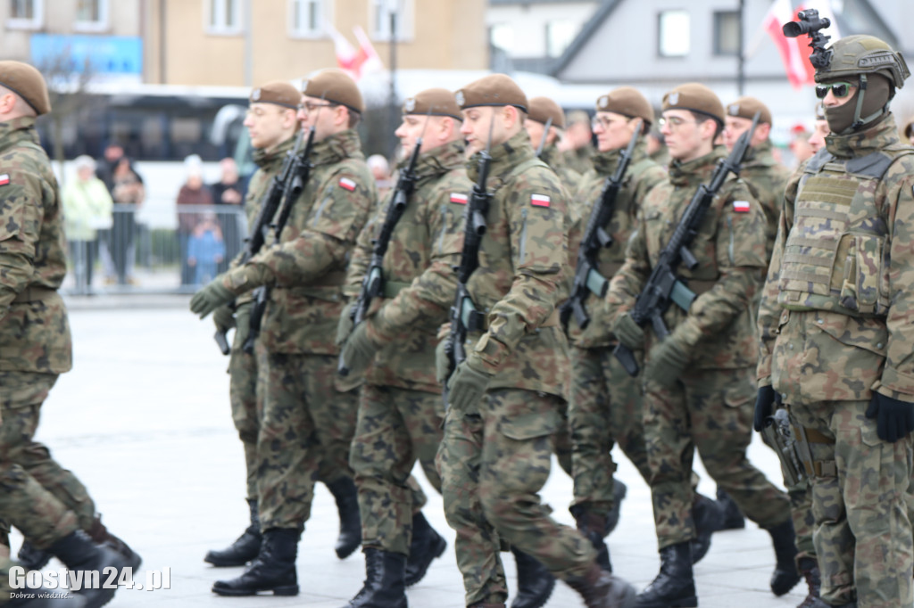 Przysięga żołnierzy WOT na gostyńskim rynku