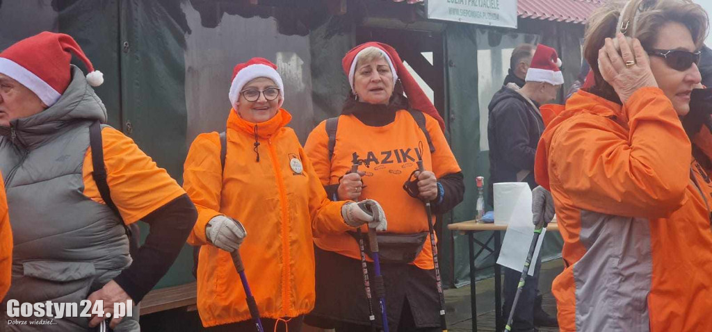 Mikołajkowy Marsz Nordic Walking w Dzięczynie