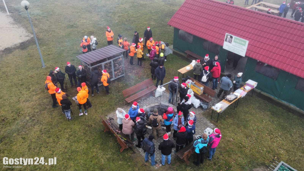 Mikołajkowy Marsz Nordic Walking w Dzięczynie