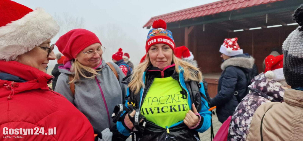 Mikołajkowy Marsz Nordic Walking w Dzięczynie