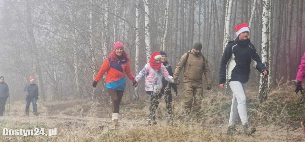 Mikołajkowy Marsz Nordic Walking w Dzięczynie