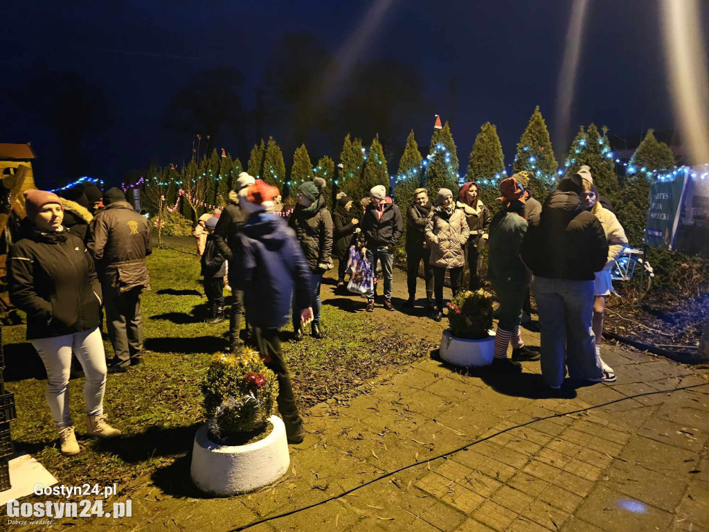 Mikołajki na placu w Stefanowie