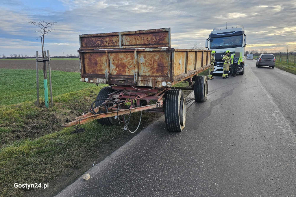 Zderzenie trzech pojazdów na trasie Gębice-Potarzyca